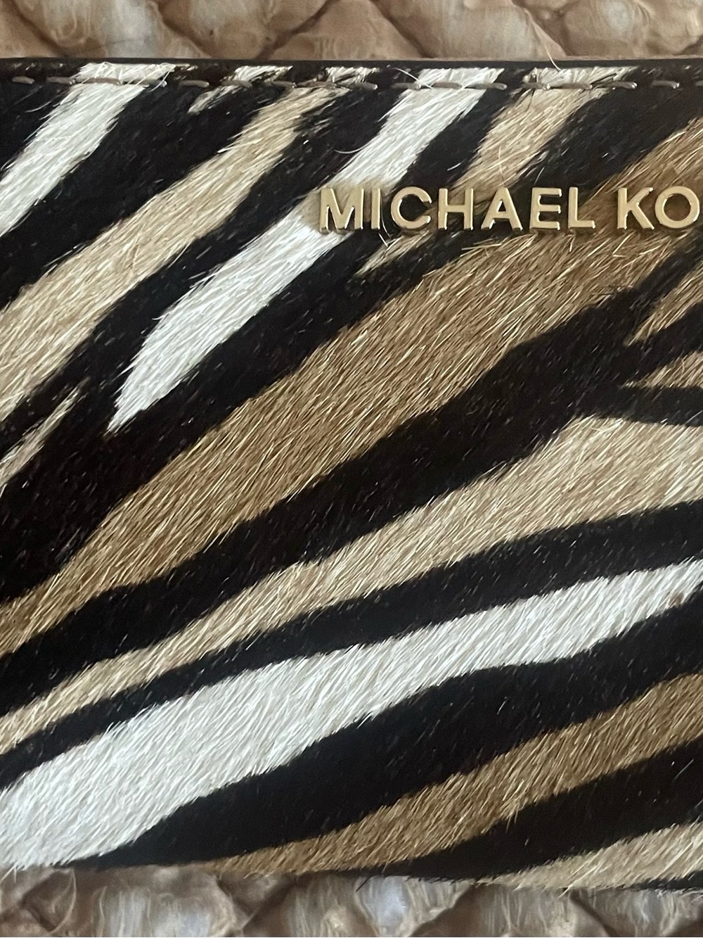 MICHAEL KORS
Small size Logo Wallet NWT
